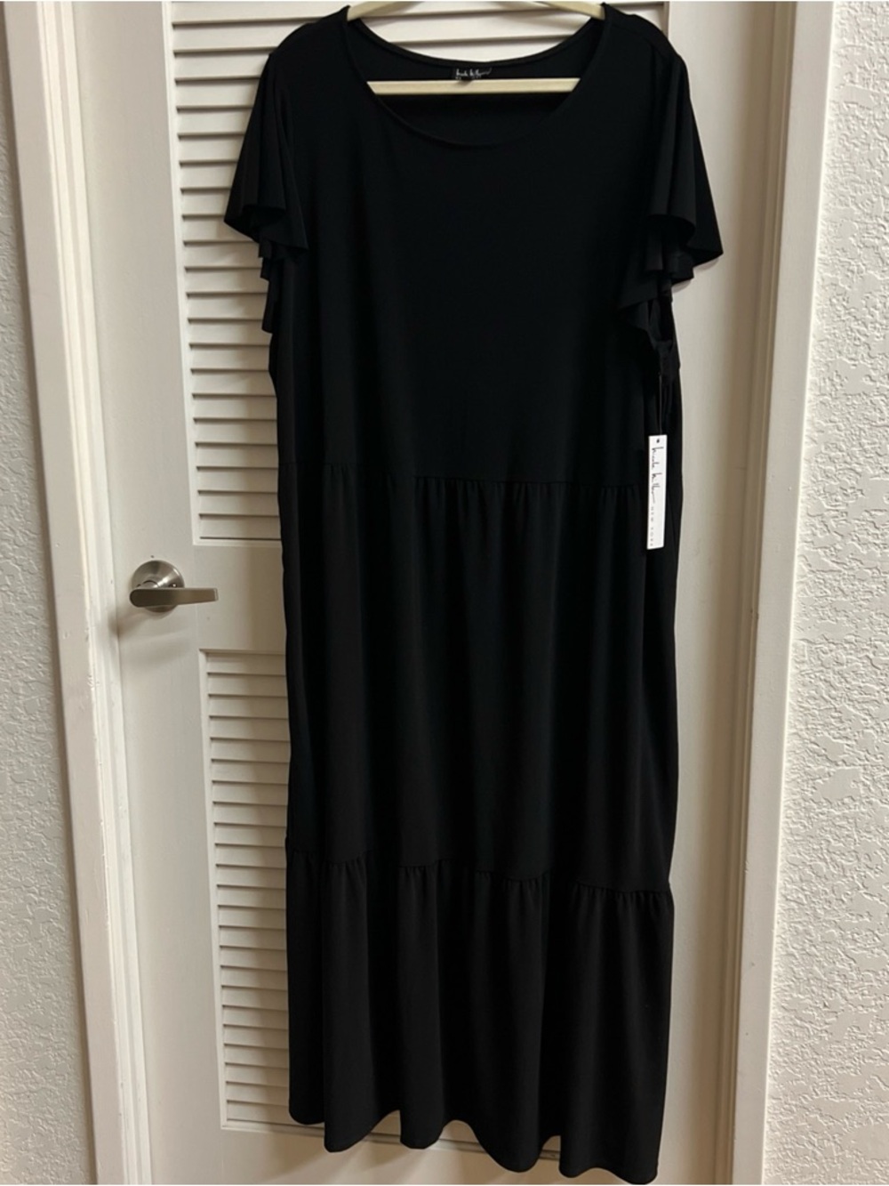 NWT Nicole Miller New York, Black Tiered Midi Dress 3X